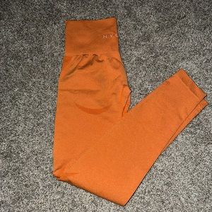 NVGTN Contour Leggings